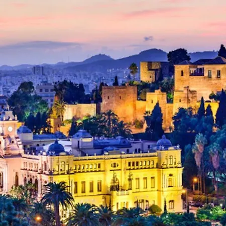 Holidays2malaga Malagueta Beach Apartment *
